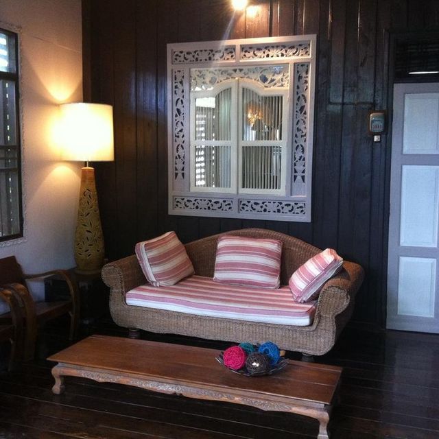 เดอะ ริเวอร์ไซด์ เกสท์ เฮ้าส์ (The Riverside Guest House)