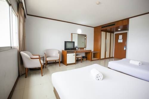 โรงแรมฟรายเดย์ (Friday Hotel)