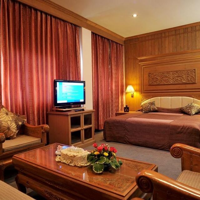 โรงแรมแม่ยมพาเลส (Maeyom Palace Hotel)