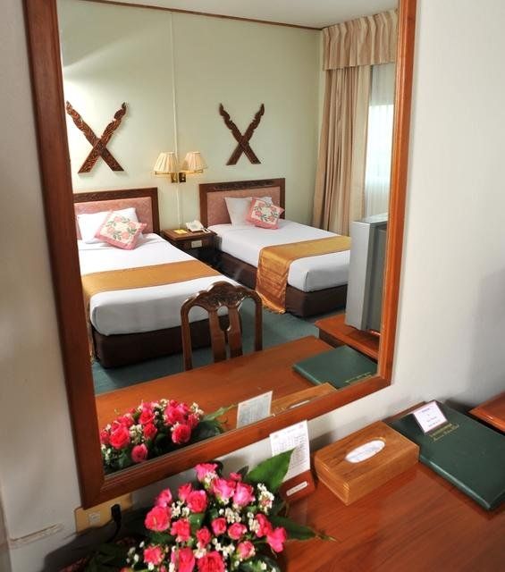 โรงแรมแม่ยมพาเลส (Maeyom Palace Hotel)