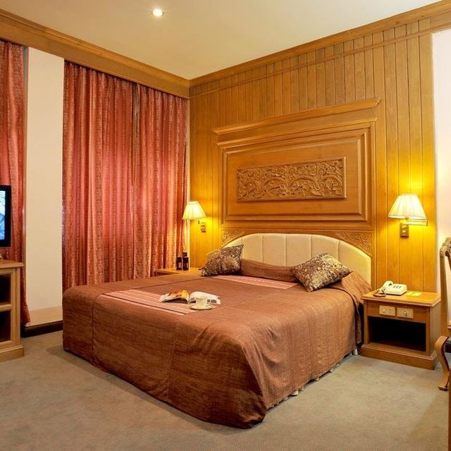 โรงแรมแม่ยมพาเลส (Maeyom Palace Hotel)