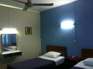โรงแรมภราดร (Paradorn Hotel)